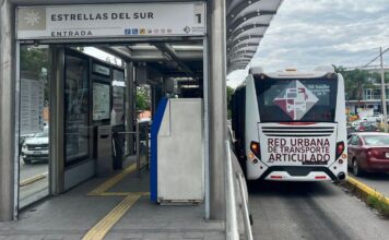Carril confinado de bulevar Atlixco vuelve a uso exclusivo del RUTA