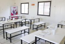 MariElise Budib entrega dos desayunadores escolares en Puebla