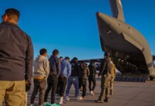 EU deporta a 327 poblanos en primera semana de Trump