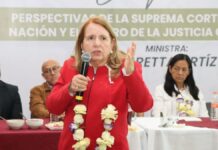 Ministra Loretta Ortiz brinda conferencia en Atlixco