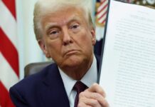 Trump amenaza con aranceles a autos fabricados en México