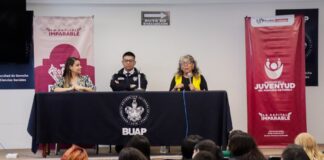 Imparten conferencia sobre prevención de delitos digitales en Puebla