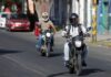 Prohibirán que menores de 12 años viajen en motos