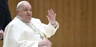 Se complica la salud del Papa Francisco por neumonía bilateral