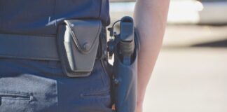 Presunto policía herido accidentalmente con su arma en Puebla