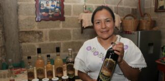 Gobierno estatal fortalece sector productivo en Chignautla