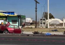 Mueren tres personas tras choque con tráiler; una menor resulta herida