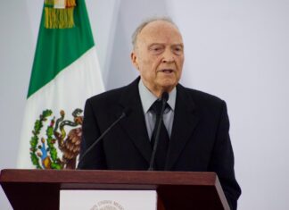 Gertz Manero renuncia a la FGR; se convertiría en embajador