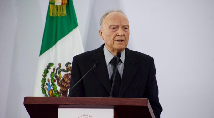 Gertz Manero renuncia a la FGR; se convertiría en embajador