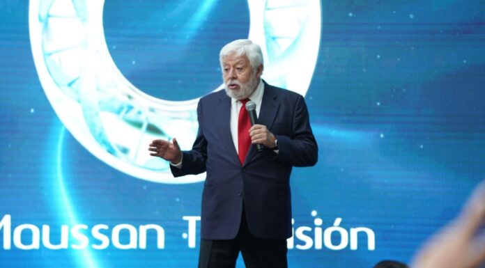 Jaime Maussan presenta su nuevo canal de televisión abierta