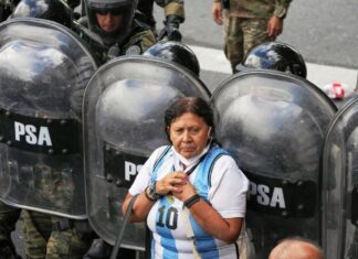 Milei reprime a jubilados argentinos inconformes
