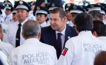 Aumentará 15% el salario de policías auxiliares de Puebla