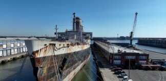 Convertirán barco en el arrecife artificial más grande del mundo