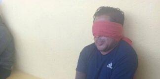 Amenazan con linchar a tres presuntos ladrones en Zapotitlán