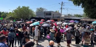 Protestan contra invernaderos en San Gabriel Chilac por impacto ambiental