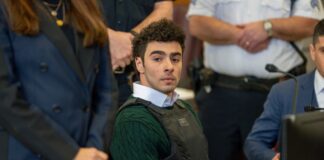 Fiscales buscan pena de muerte para Luigi Mangione