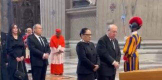 Rosa Icela asiste a funeral del papa en representación de Sheinbaum