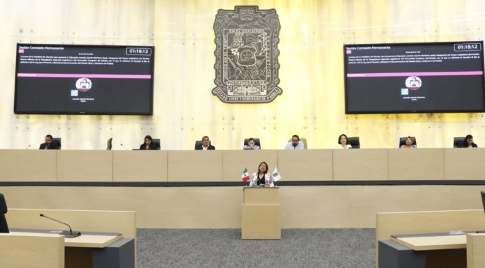 Impulsan iniciativa para sancionar imágenes de narcos en eventos masivos de Puebla