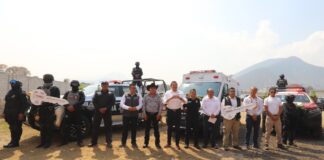 Armenta entrega patrulla y ambulancia en Tepeyahualco