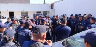 Policía de Teziutlán realizan paro de labores