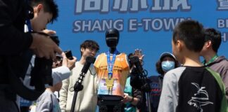 Primer robot humanoide corre medio maratón en China