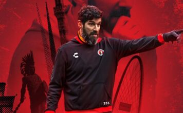Xolos anuncia al “Loco” Abreu como nuevo director técnico