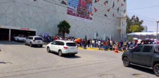 Entran los primeros asistentes a la Feria de Puebla 2025