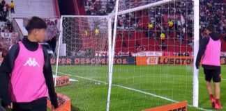 Portero denuncia que baloneros le robaron en liga de Argentina