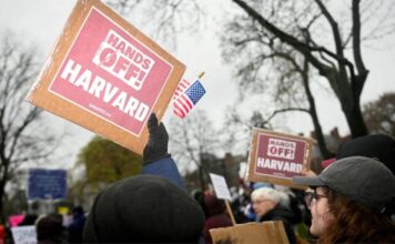 Trump prohíbe a Harvard matricular a estudiantes extranjeros