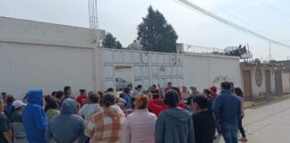 Exigen destitución de directora en primaria de Moyotzingo por restricciones alimentarias