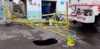 Tras lluvias, se forma socavón en la 19 Oriente de Puebla