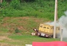 Se incendia camión de valores en Tecnológico de Zacapoaxtla