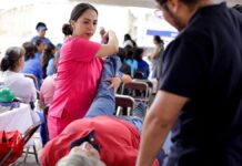 Lleva Lupita Cuautle jornada de salud a San Antonio Cacalotepec