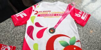 Presentan playera y medalla de carrera Corre y Comparte: Hambre Cero
