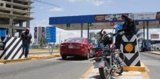 En rechazo a Ley de Movilidad, toman la caseta de Vía Atlixcáyotl