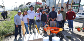 Omar Muñoz lidera faena comunitaria en Cuautlancingo