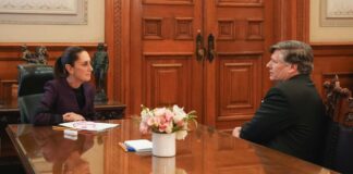 Sheinbaum expresó desacuerdo con redadas a Christopher Landau