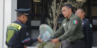 SSC reconoce a elemento policiaco tras 35 años de servicio