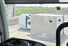 Vuelca camioneta en la autopista Puebla-Orizaba