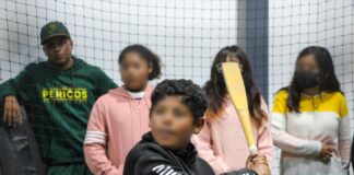 Niñas y niños disfrutan de clínica deportiva con Pericos de Puebla
