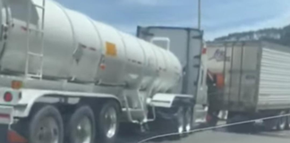 Choque entre tractocamiones cierra autopista Puebla-Orizaba