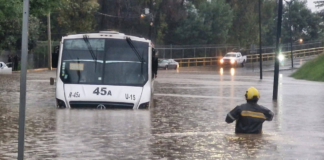 Puebla sufre inundaciones y deslizamientos tras lluvias del domingo