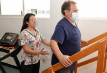 SEDIF ofrece terapias para osteoartritis en Casa del Abue