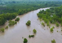 Crecida del río Pantepec deja incomunicadas a 450 personas