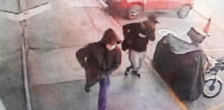 Encapuchados roban tienda departamental en La Ciénega