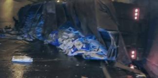 Vuelca tractocamión en túnel Las Pilas; cierran autopista México-Tuxpan