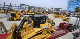 Armenta entrega 14 módulos de maquinaria para obra y campo