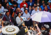 Tonantzin Fernández se reúne con locatarios del Mercado Cosme del Razo