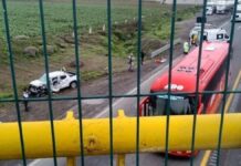 Cierre en la Puebla-Orizaba por choque entre camioneta y autobús