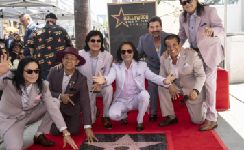 Los Bukis reciben estrella en el Paseo de la Fama de Hollywood